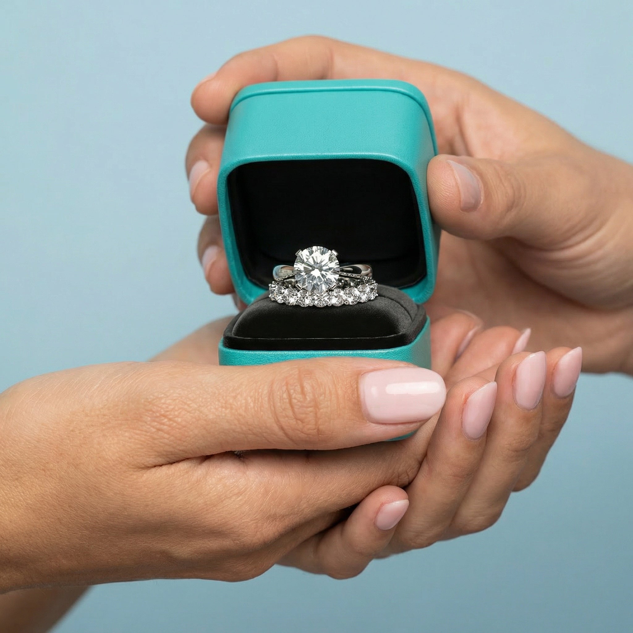 Stunning moissanite ring set