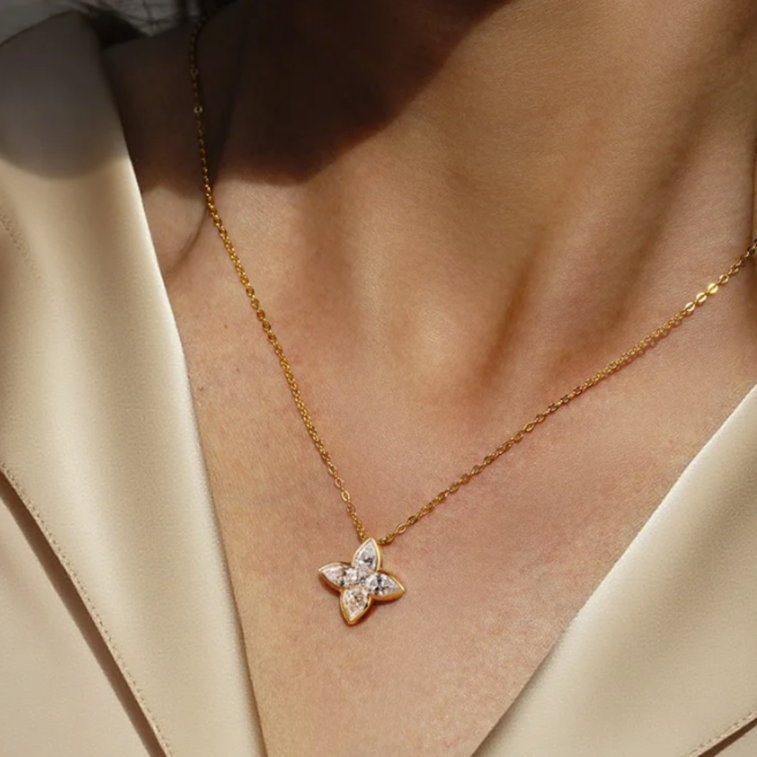 The Fleur Pendant