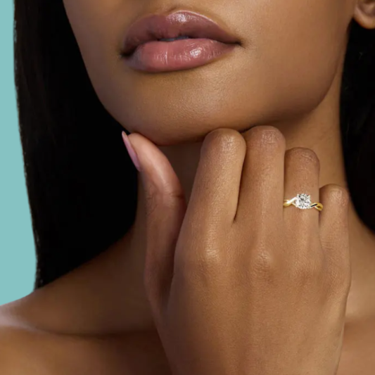 The Everly Vintage Twist Solitaire