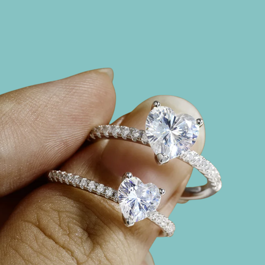 The Amora Heart Solitaire