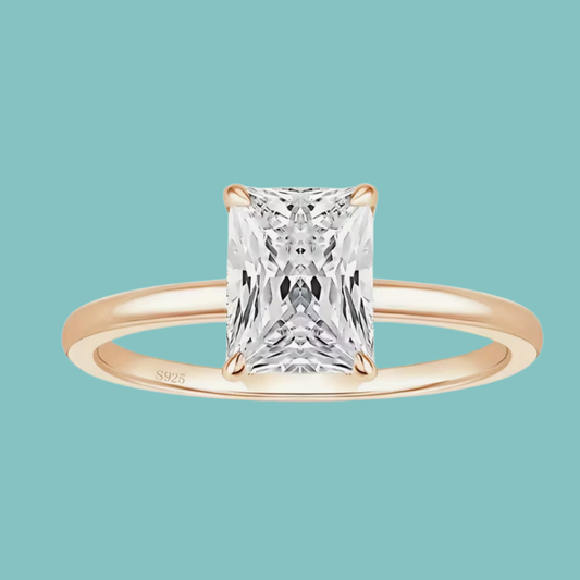 The Evera Radiant Ring