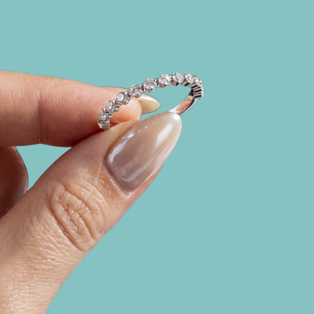 Lisette Graduated Moissanite Band