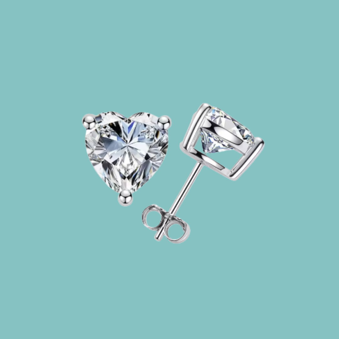 Heart shaped sterling silver jewellery set with sparkling moissanite stones