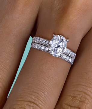 Isla Oval Bridal Set