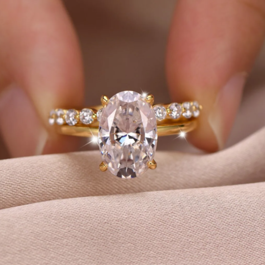 The Aurelia Oval Ring Set