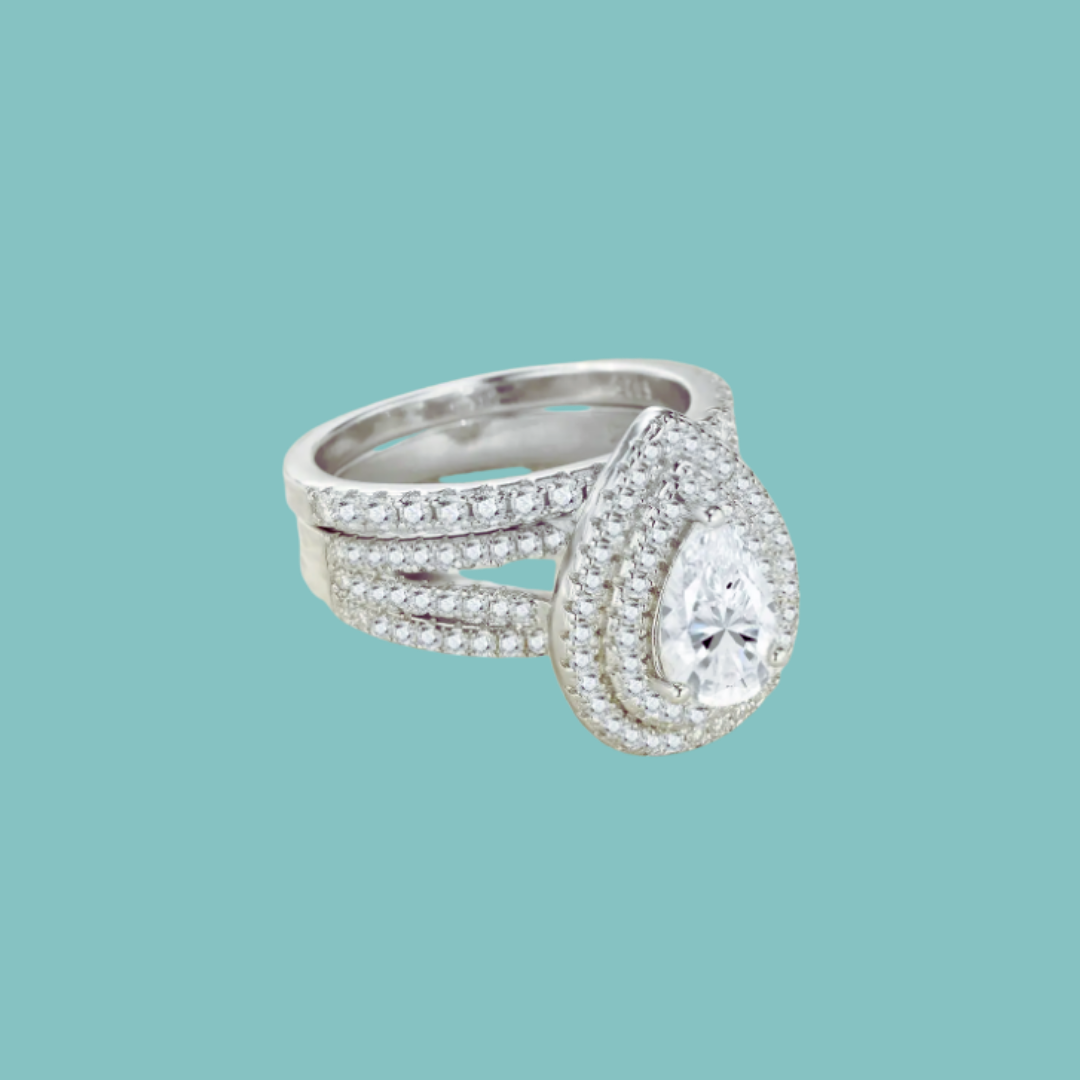Tear of Radiance Pear Cut Moissanite Bridal Set