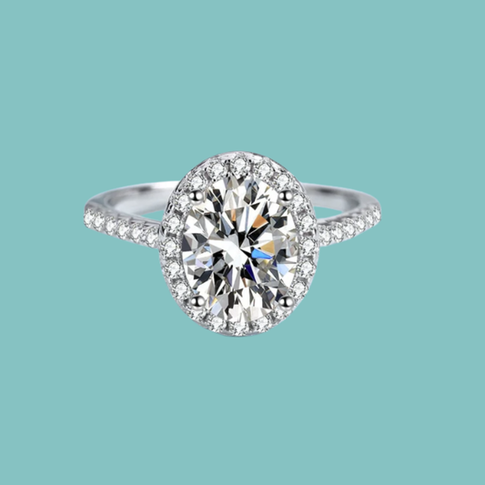 Oval Luxe Halo Ring