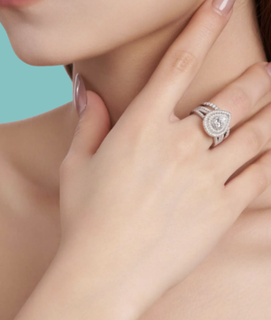 Tear of Radiance Pear Cut Moissanite Bridal Set