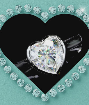 Noémie Heart Moissanite Ring